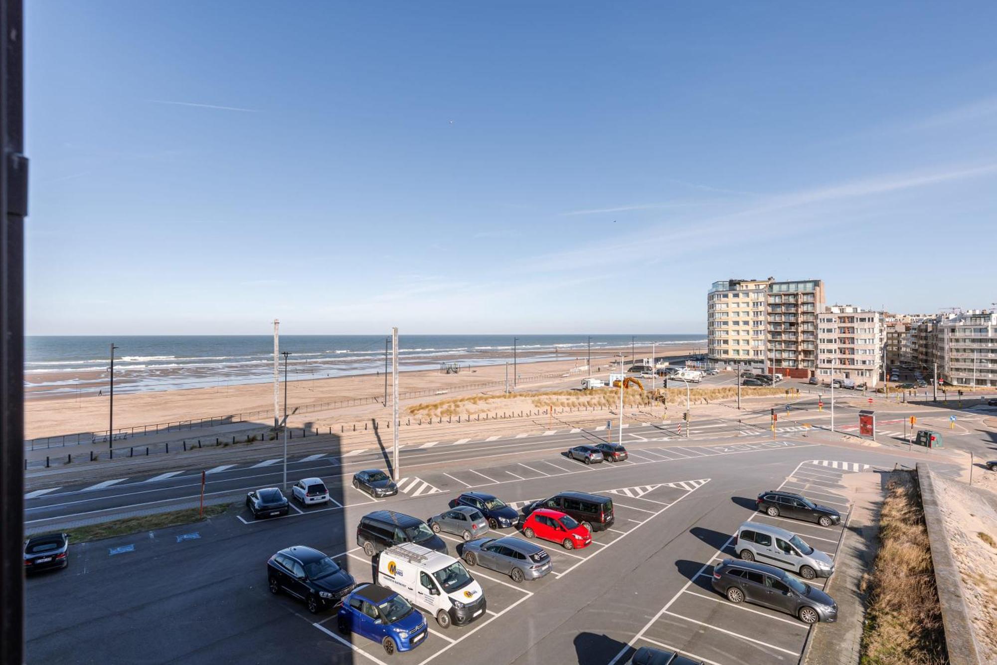 Huswell - Spacious & Modern Sea View Apartment With Garage Oostende Exterior foto