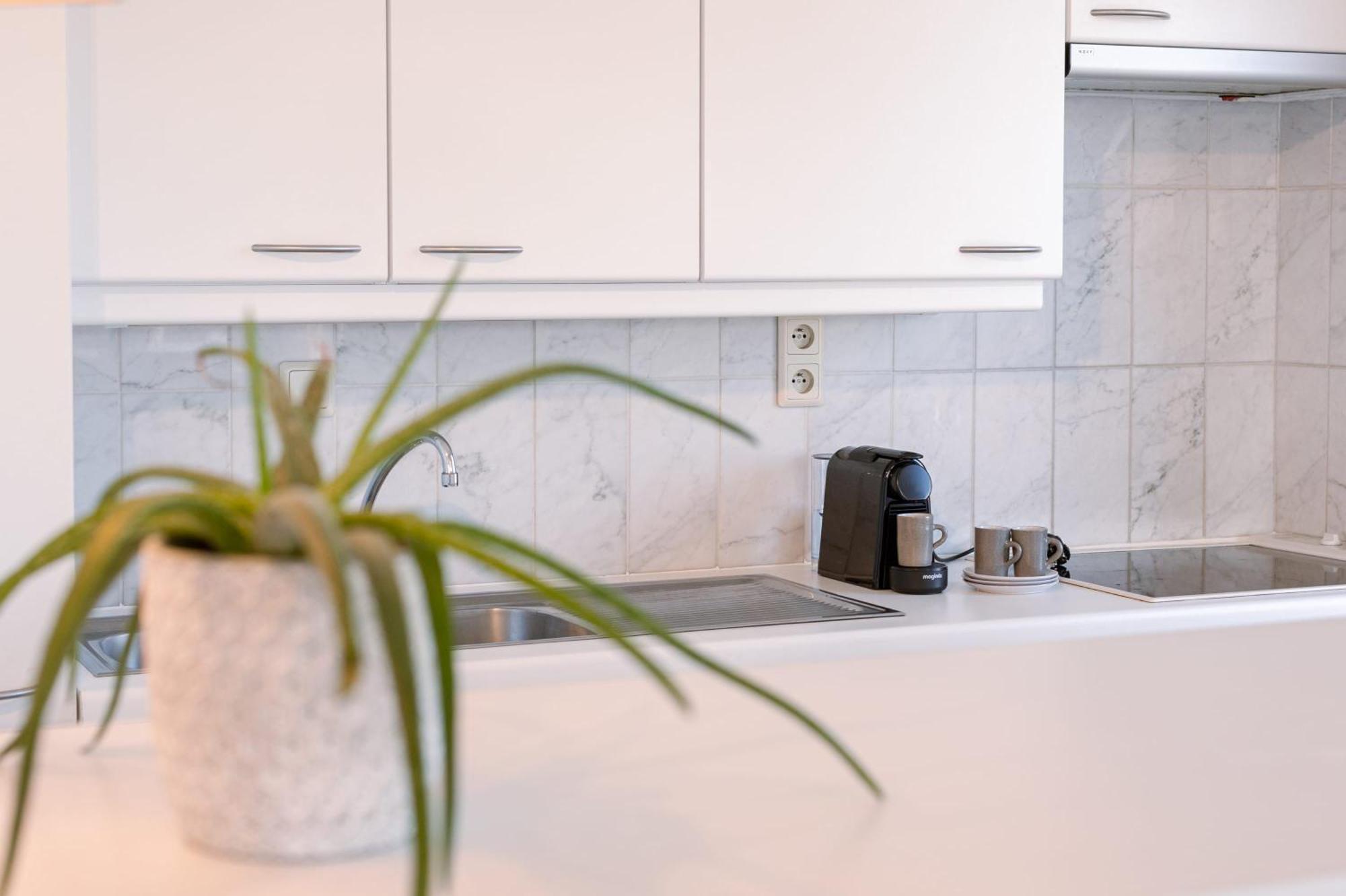 Huswell - Spacious & Modern Sea View Apartment With Garage Oostende Exterior foto
