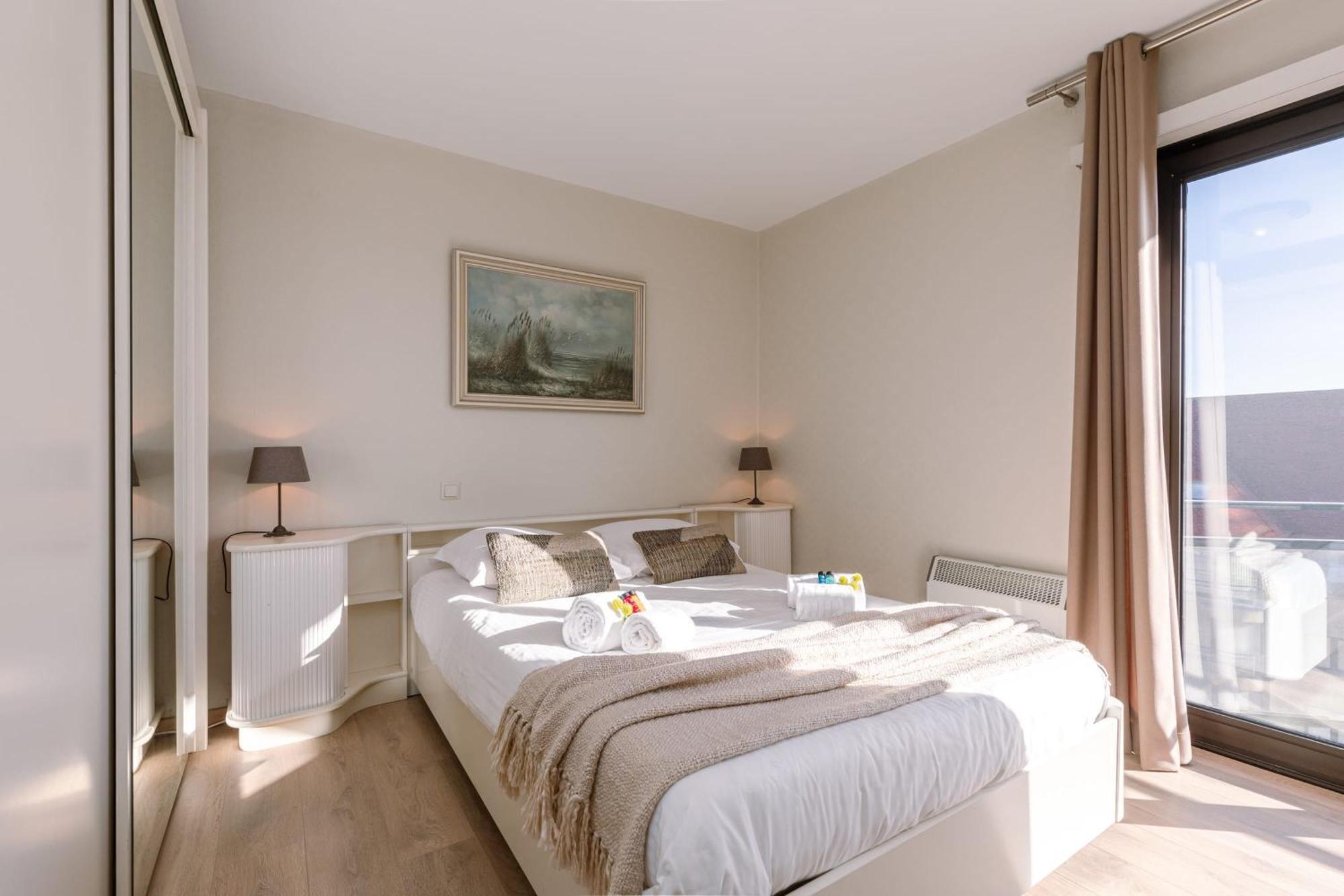 Huswell - Spacious & Modern Sea View Apartment With Garage Oostende Exterior foto